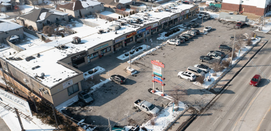 12 Units Commercial Plaza Windsor – Fully Leased